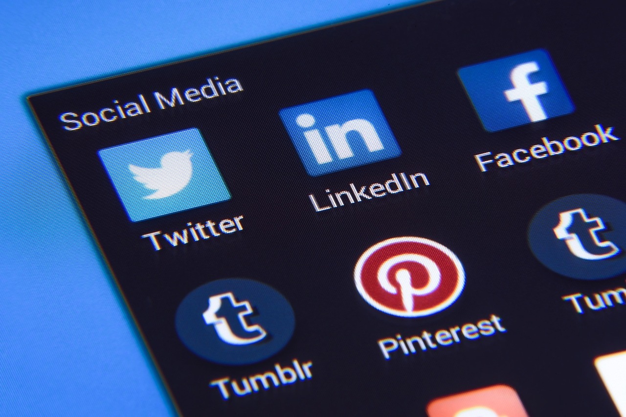 40代女性が副業から転職するためのLinkedIn改善ポイントは？