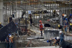 副業を始めるための退職の決断はいつがベスト？