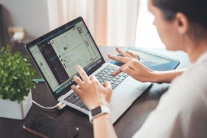 副業として40代女性が転売で本当に稼げる方法は？